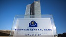 Die Zentrale der Europäischen Zentralbank (EZB) in Frankfurt, aufgenommen am 01.07.2015 | Bild: picture-alliance/dpa