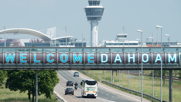 "Willkommen Dahoam" am Flughafen München | Bild: pa/dpa