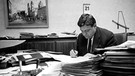 Bundesverteidigungsminister Franz Josef Strauß 1958 am Schreibtisch | Bild: picture-alliance/dpa