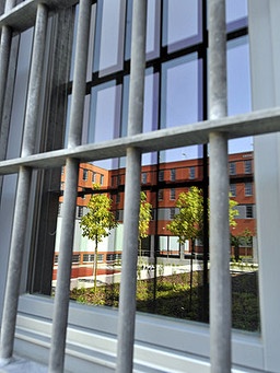 Eindrücke vom neuen Frauen-Gefängnis in München-Stadelheim | Bild: picture-alliance/dpa