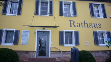 Rathaus in Kammerstein, die Gemeinde im Lkr. Roth ist in einem Bündnis gegen TTIP. | Bild: BR, Regina Kirschner