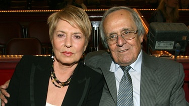 Dieter Hildebrandt und seine zweite Ehefrau Renate Küster und (Aufnahme von 2006) | Bild: picture-alliance/dpa