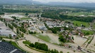 Weite Teile der Ortschaft Kolbermoor sind überflutet | Bild: picture-alliance/dpa
