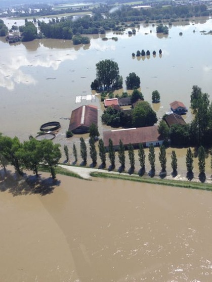 Das Umland von Deggendorf steht unter Wasser, Luftbild  | Bild: Anna Hiendlmayer