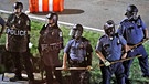 Polizeieinheiten auf der Interstate 94 bei Protestkundgebungen gegen die Erschiessung von Philando Castile bei einer Polizeikontrolle | Bild: Reuters (RNSP)/ADAM BETTCHER