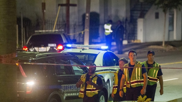 Polizei nach Schießerei in einer Kirche in Charleston  | Bild: dpa-Bildfunk