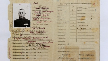 Fotokopie des angeblichen Dienstausweis von John Demjanjuk als Wachmann im Vernichtungslager Sobibor | Bild: picture-alliance/dpa