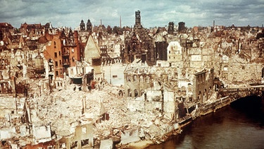 Kriegsende 1945: Nürnberg in Ruinen | Bild: picture-alliance/dpa