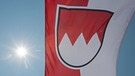 Rot-weiße Fahne mit Frankenrechen | Bild: picture-alliance/dpa