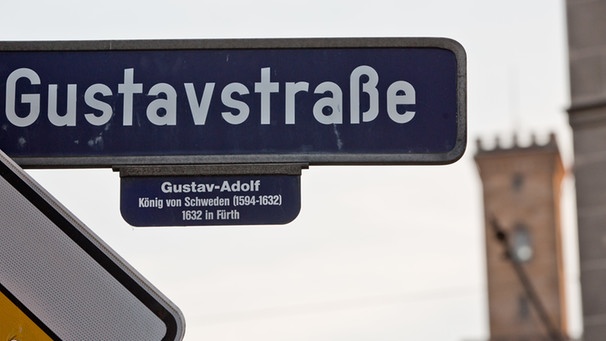 Straßenschild Gustavstraße Fürth | Bild: picture-alliance/dpa