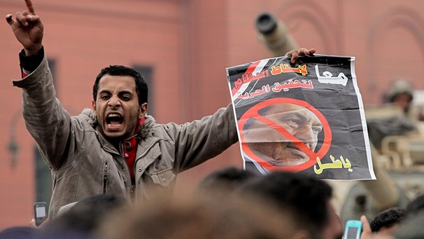 Proteste gegen Husni Mubarak | Bild: picture-alliance/dpa