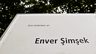 Gedenktafel für den ermordeten Enver Simsek in Nürnberg | Bild: picture-alliance/dpa
