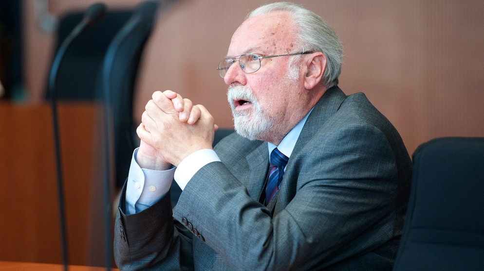 Der ehemalige Direktor des hessischen Verfassungsschutzes, Lutz Irrgang | Bild: picture-alliance/dpa