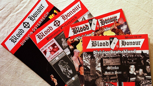 4 Magazine der Skinheadorganisation Blood and Honour. Der heutige Zeuge war Sektionschef von "Blood&Honour Thüringen" bis zum Verbot der Organisation im Jahr 2000 | Bild: Imago