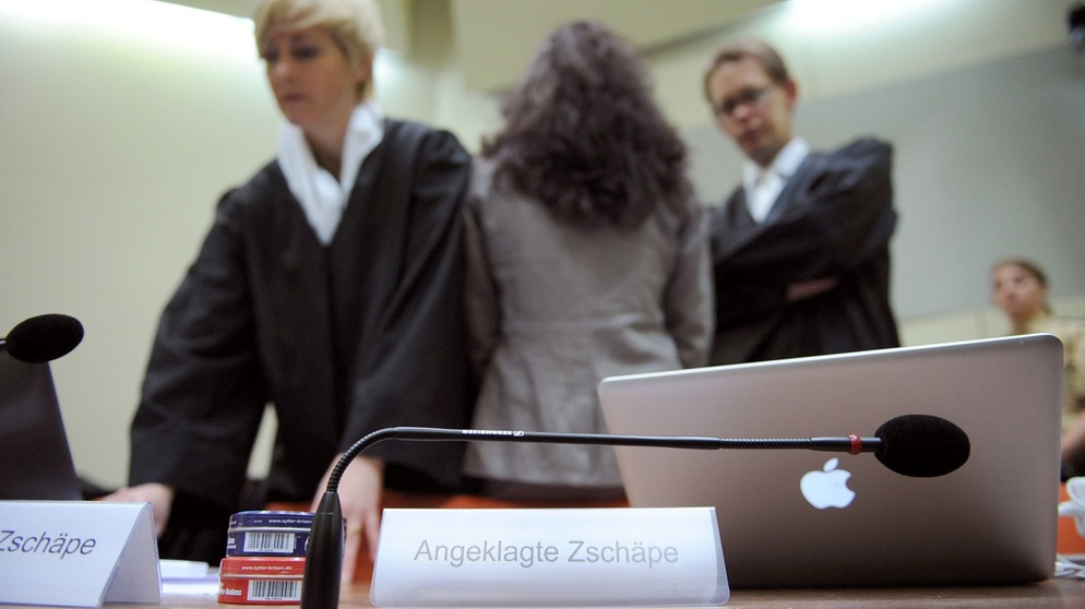 Zschäpe und Anwälte 8.10.2013 | Bild: picture-alliance/dpa