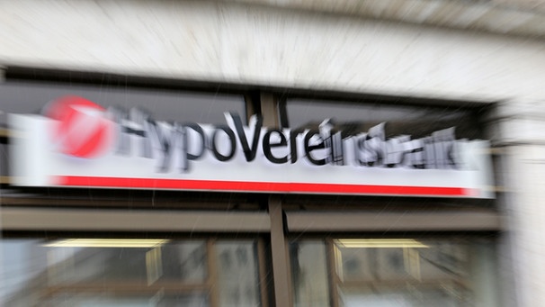 Filiale der HypoVereinsbank in München, aufgenommen mit Zoomeffekt | Bild: picture-alliance/dpa