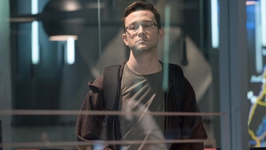 Joseph Gordon-Levitt als Edward Snowden | Bild: dpa/Universum Film