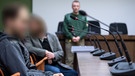 Mutmaßliche Terrorhelfer aus der Oberpfalz vor Gericht | Bild: pa/dpa/Sven Hoppe