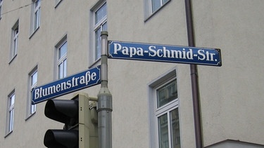 München: Papa-Schmid-Straße, Ecke Blumenstraße | Bild: BR