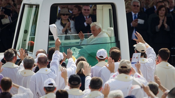Papst Benedict XVI. am 5. Juni 2011 in Zagreb, Kroatien | Bild: picture-alliance/dpa