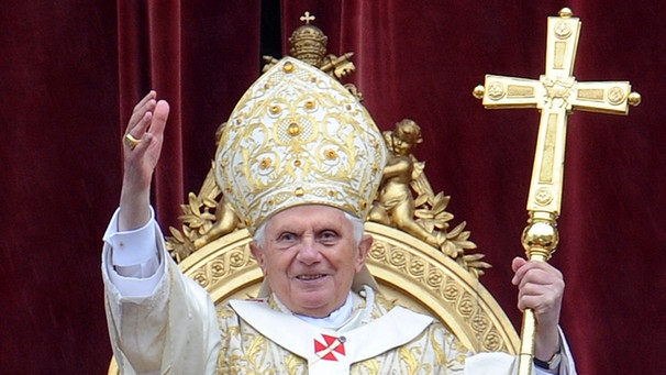 Papst Benedikt XVI. nach fünf Jahren Pontifikat | Bild: picture-alliance/dpa