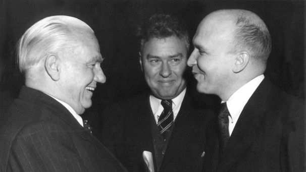 Wilhelm Pieck und Wladimir Semjonow 1949 | Bild: picture-alliance/dpa