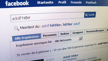 Screenshot einer "Adolf Hitler"-Gruppe auf Facebook | Bild: picture-alliance/dpa