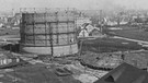 Historische Aufnahmen vom Gaskessel, Baustelle 1914, Stadansicht mit Gaskessel und Wendeltreppe  | Bild: Oliver Frühschütz