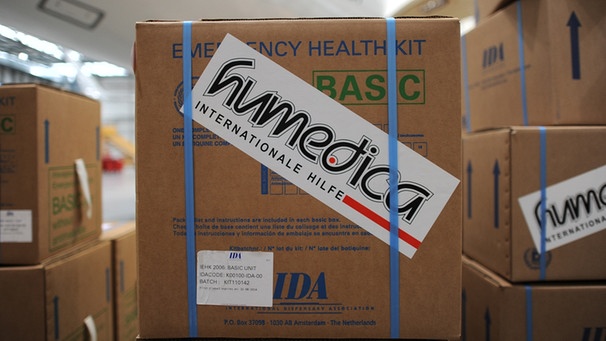 Humedica-Paket | Bild: dpa/Angelika Warmuth
