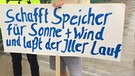 Rund 200 Natürschützer demonstrieren gegen geplante Illerkraftwerke | Bild: Joseph Weidl / BR