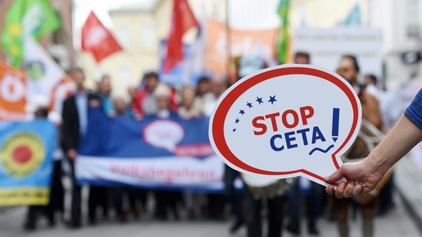 Stop CETA | Bild: pa/dpa/Tobias Hase