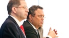 Verfassungsschutzreform: PK von Innenminister Hans-Peter Friedrich und Verfassungsschutzpräsident Hans-Georg Maaßen (l.) | Bild: picture-alliance/dpa