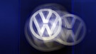 Das Logo von Volkswagen verschwommen | Bild: picture-alliance/dpa