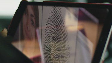 Kriminelle schaffen es, biometrische Daten wie Gesichtserkennung und Fingerabdruck zu hacken | Bild: BR