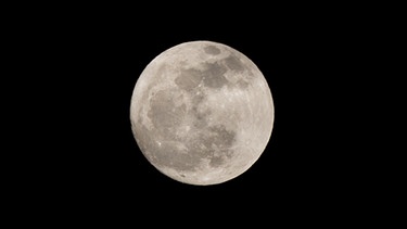 Der Mond - Warum zieht er uns in seinen Bann? | Bild: Sylvia Bentele Fotografie