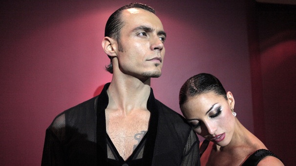 Slavik Kryklyvyy mit seiner neuen Tanzpartnerin Anna Melnikova | Bild: BR/Danish Documentary Production