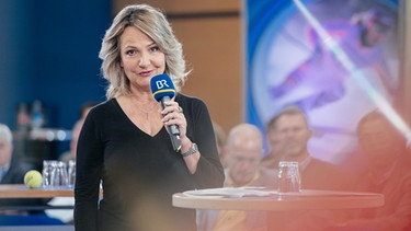 Moderatorin Marianne Kreuzer. | Bild: BR/Julia Müller
