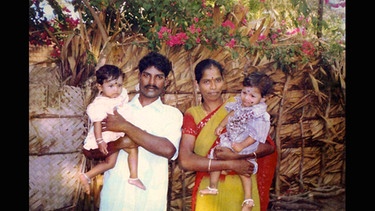 Baskaran und Sundari mit ihren Kindern. | Bild: BR