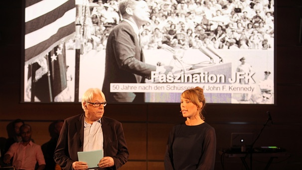 Die Moderatoren Klaus Kastan und Christina Wolf führten durch den Abend | Bild: BR/Peter Stenz