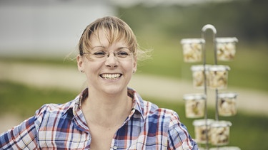 Kristin Güllich beim Empfang der Landfrauen. | Bild: BR/megaherz gmbh/Philipp Thurmaier