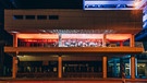 PULS setzt mit der Lichtinstallation von Matthias Singer am BR-Funkhaus ein Zeichen für die Veranstaltungsbranche während der Corona-Pandemie | Bild: BR/Dominik Wierl