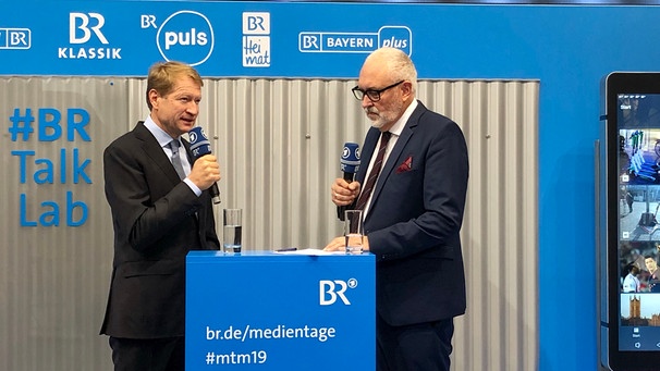 Ulrich Wilhelm (l.) bei der Eröffnung der Medientage München im Gespräch mit Andreas Bönte | Bild: BR
