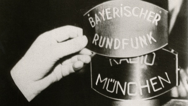 Am 25.1.1949 wurde aus dem Sender der amerikanischen Militärregierung der Bayerische Rundfunk | Bild: BR
