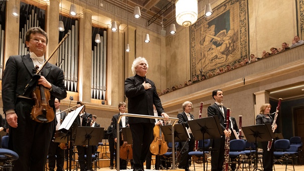 Sir Simon Rattle und das Symphonieorchester des BR bei einem Konzert im Münchner Herkulessaal im Januar 2020 | Bild: BR / Astrid Ackermann