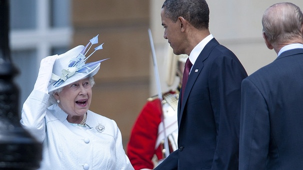 US-Präsident Barack Obama und Queen Elizabeth II. im Buckingham-Palast in London. | Bild: Str