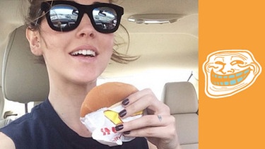 Model Chiara Ferragni beißt fast ein einen Burger | Bild: Screenshot Instagram: @youdidnoteatthat / Montage: BR