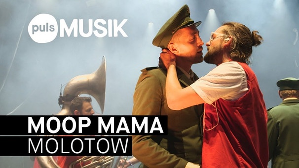 Moop Mama - Molotow (live beim PULS Open Air 2018) | Bild: PULS Musik (via YouTube)