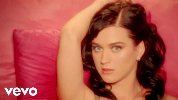 Katy Perry - I Kissed A Girl (Official) | Bild: KatyPerryVEVO (via YouTube)