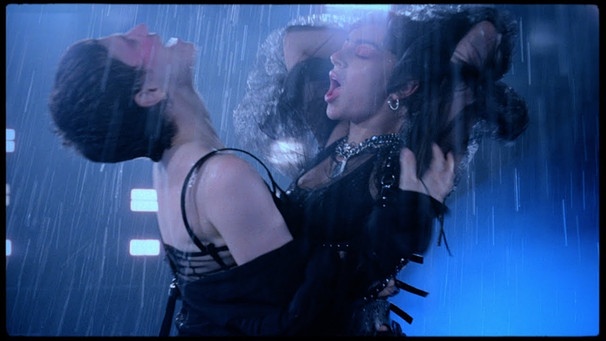 Charli XCX & Christine and the Queens - Gone [Official Video] | Bild: Charli XCX (via YouTube)