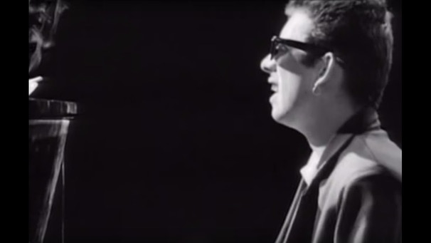 The Pogues -  Fairytale Of New York (Official Video) | Bild: ThePoguesOfficial (via YouTube)